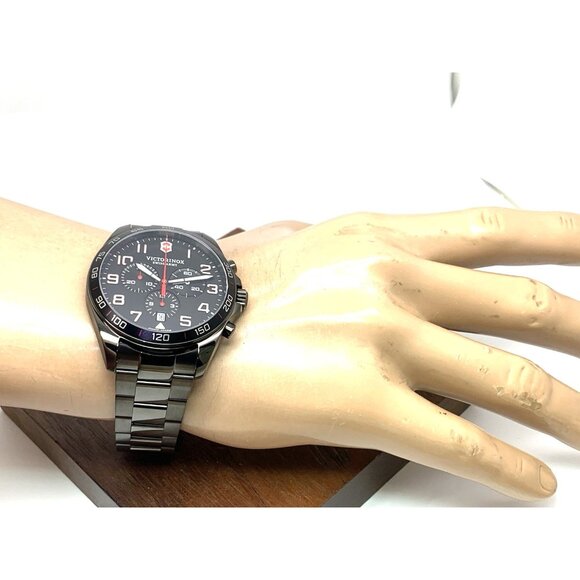 Victorinox Swiss Army Men's Watch 241890 FieldForce Quartz Chronograph 42mm - Picture 4 of 14